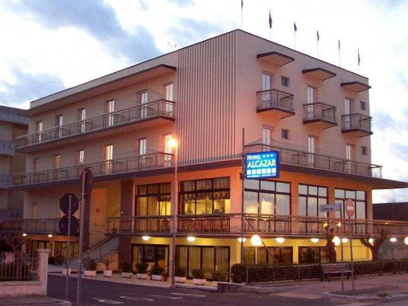 Hotel Alcazar Rímini Exterior foto